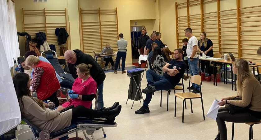 Superbohaterowie oddali ponad 20 litrów krwi - udana akcja krwiodawstwa w Czarnym Dunajcu