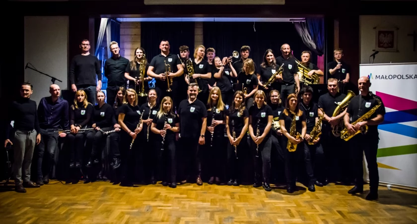 Andrzejkowy koncert OSP Czarny Dunajec na zakończenie warsztatów muzycznych „Orkiestra dęta w muzyce popularnej”