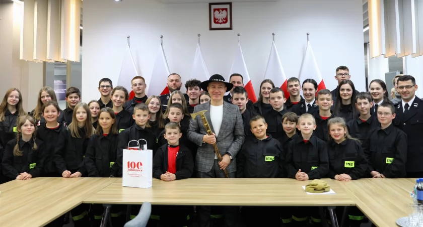 Z ciupagą do Bartkowiaka - młodzi strażacy z Zubrzycy Dolnej odwiedzili KG PSP w Warszawie