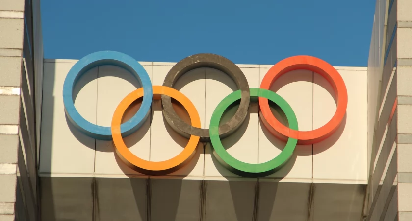 Najgłośniejsze wydarzenia w trakcie igrzysk w XX wieku – poznaj historię olimpiady