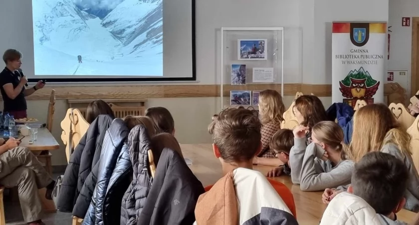 Biblioteka gościła Monikę Witkowską – himalaistkę, podróżniczkę, żeglarkę, dziennikarkę 