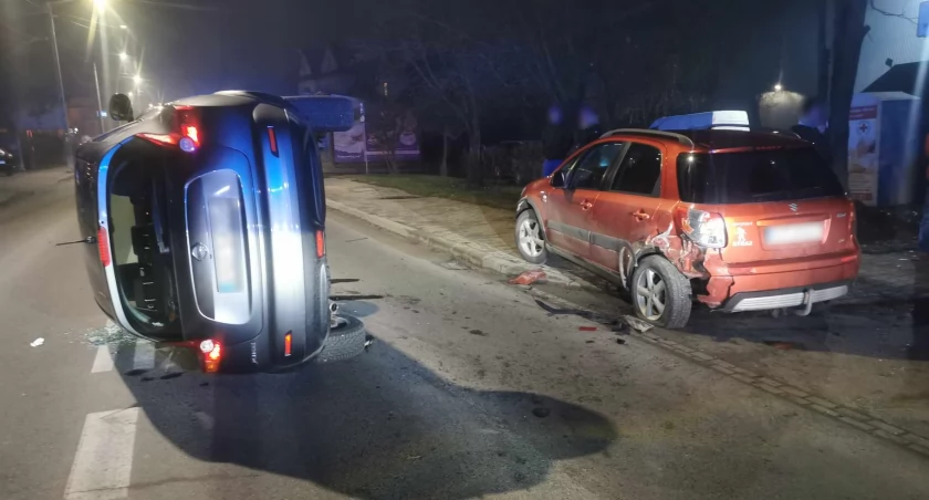 Najechanie na tył samochodu - zatrzymał się na boku
