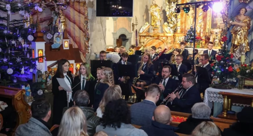 Świąteczny koncert Łapszańskiej Orkiestry Dętej
