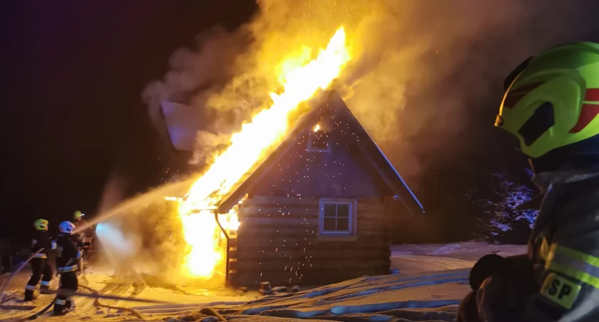 Pożar domku letniskowego