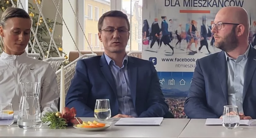 Stowarzyszenie Nowy Targ dla Mieszkańców poparło Macieja Tokarza w wyborach na nowego burmistrza