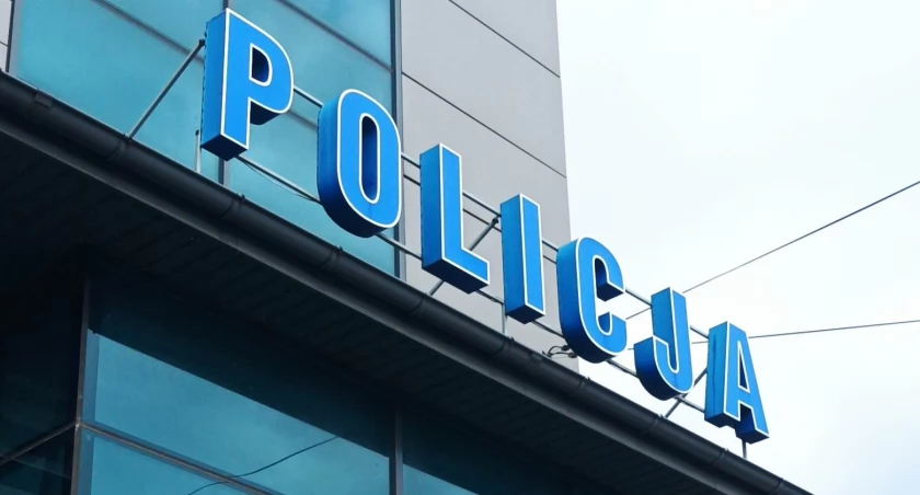 Włamali się do domu w Czarnym Dunajcu - ukradli gotówkę