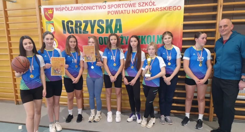  Powiatowe Igrzyska Młodzieży Szkolnej w koszykówce dziewcząt