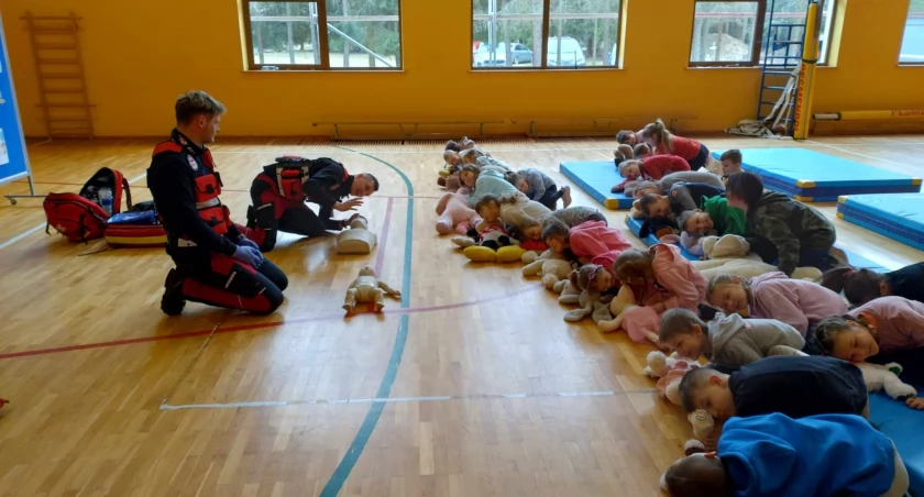 Akcja #EdukujeszRatujesz w Podczerwonem z ratownikami Podhalańskiej Grupy Poszukiwawczo - Ratowniczej