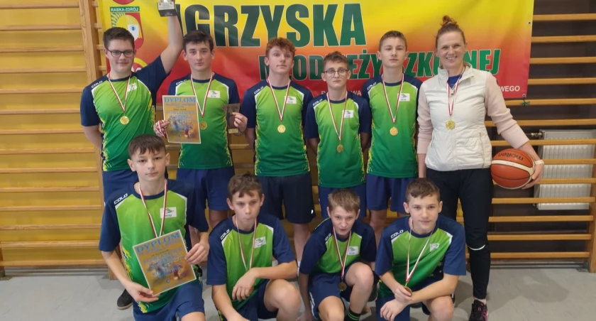 Powiatowe Igrzyska Młodzieży Szkolnej w koszykówce chłopców