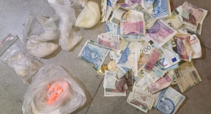  35-latek nie posiadał prawa jazdy - znaleziono znaczne ilości narkotyków