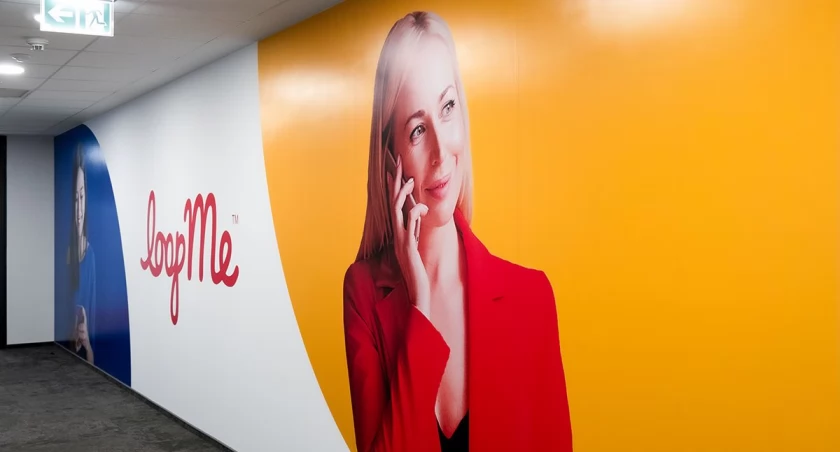 Innowacyjne podejście do reklamy wizualnej: jak skutecznie przyciągnąć klientów do twojej firmy?