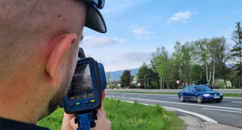 W godzinę  trzech kierujących straciło prawo jazdy 