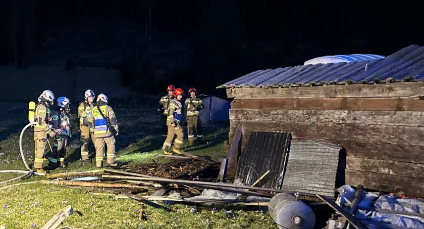 Pożar drewnianej bacówki na Siwej Polanie