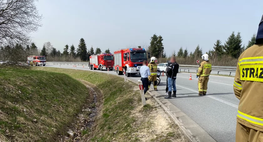 Motocyklista wpadł w poślizg na patelniach