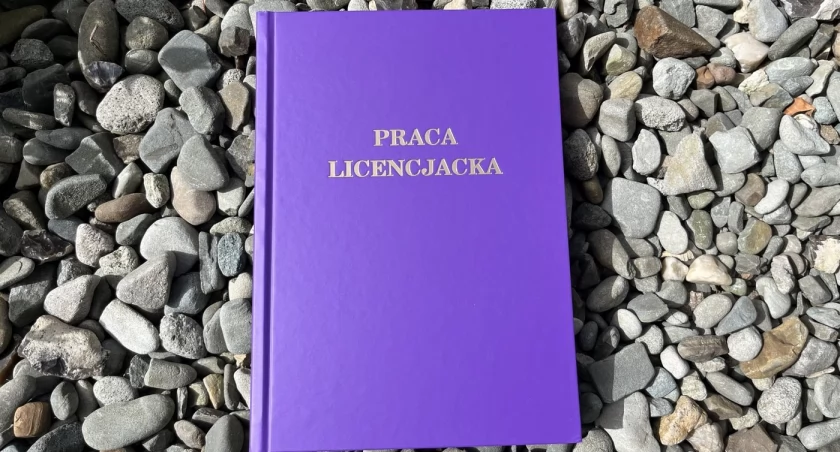 Drukowanie pracy magisterskiej – przydatne wskazówki