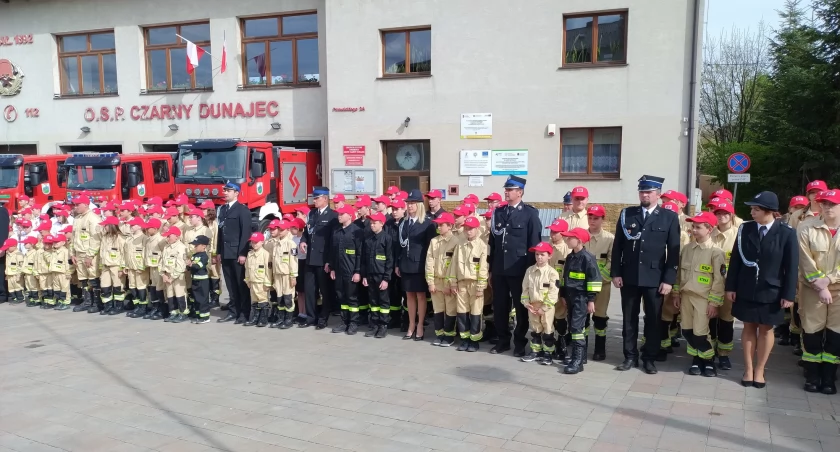 Ślubowanie Młodzieżowych Drużyn Pożarniczych podczas Gminnego Dnia Strażaka w Czarnym Dunajcu