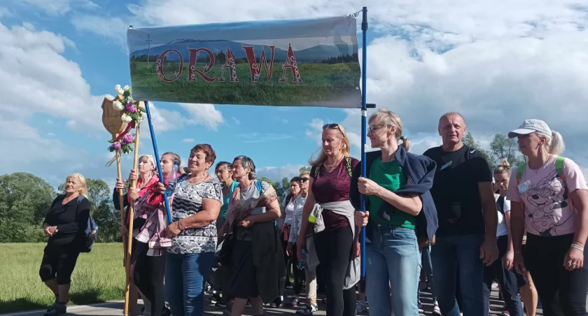 Góralska pielgrzymka “Sursum Corda” z Krzeptówek do Ludźmierza - “Pozwólcie dzieciom przychodzić do Mnie”