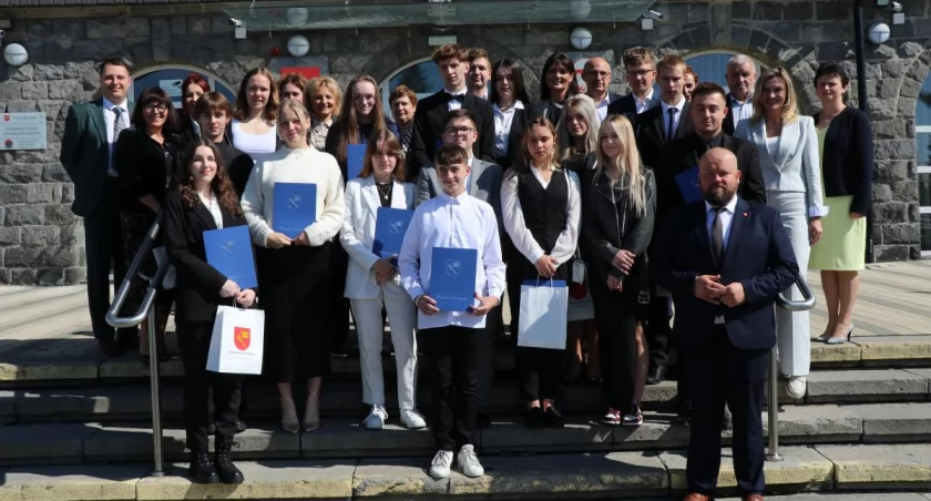 Nagrody Starosty Nowotarskiego dla najlepszych uczniów szkół średnich, dla których organem prowadzącym jest Powiat Nowotarski