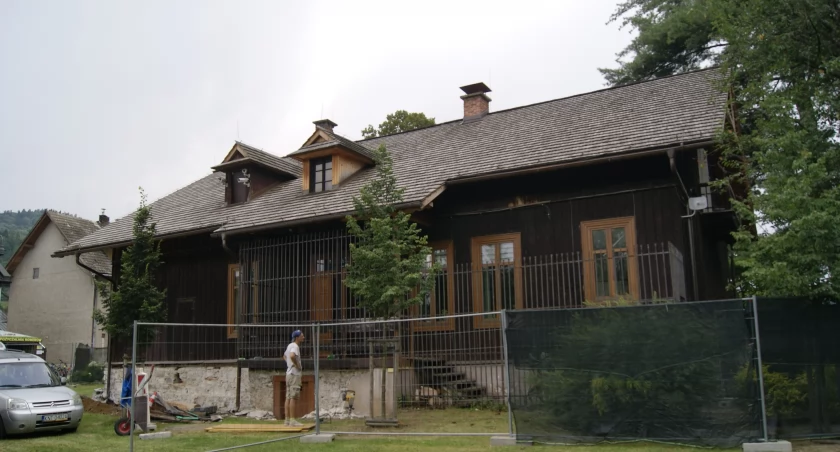 „Stara plebania” w Krościenku nad Dunajcem wypięknieje