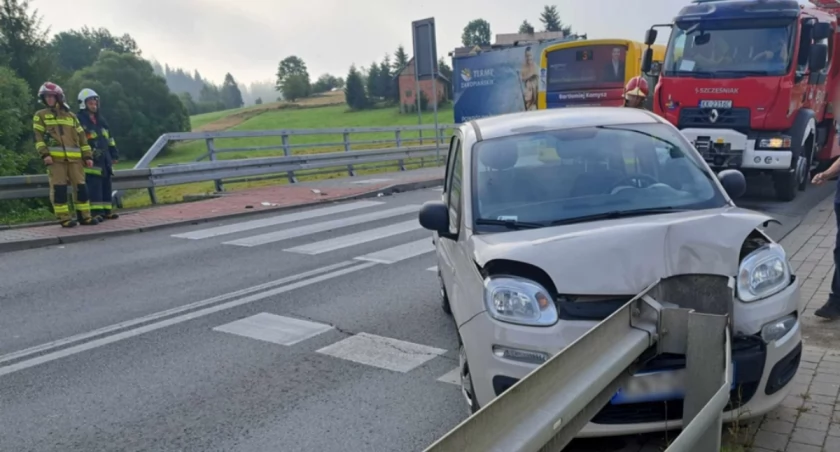 Kolizja samochodów osobowych w Klikuszowej 