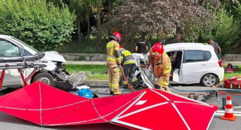 Zderzenie czołowe w Rabce - są poszkodowani