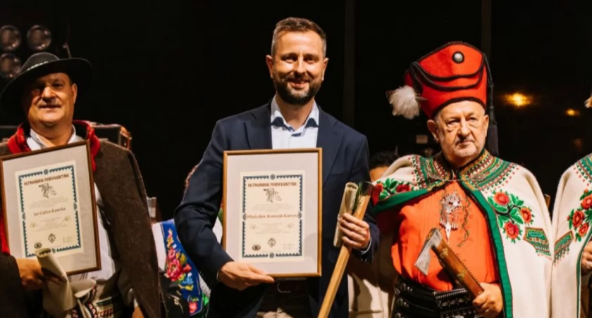 Władysław Kosiniak - Kamysz pasowany na Zbójnika podczas Sabałowej Nocy