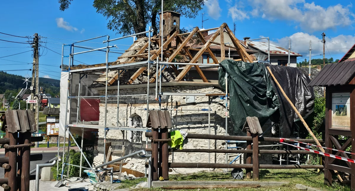 Remont zabytkowej kapliczki w Krościenku nad Dunajcem