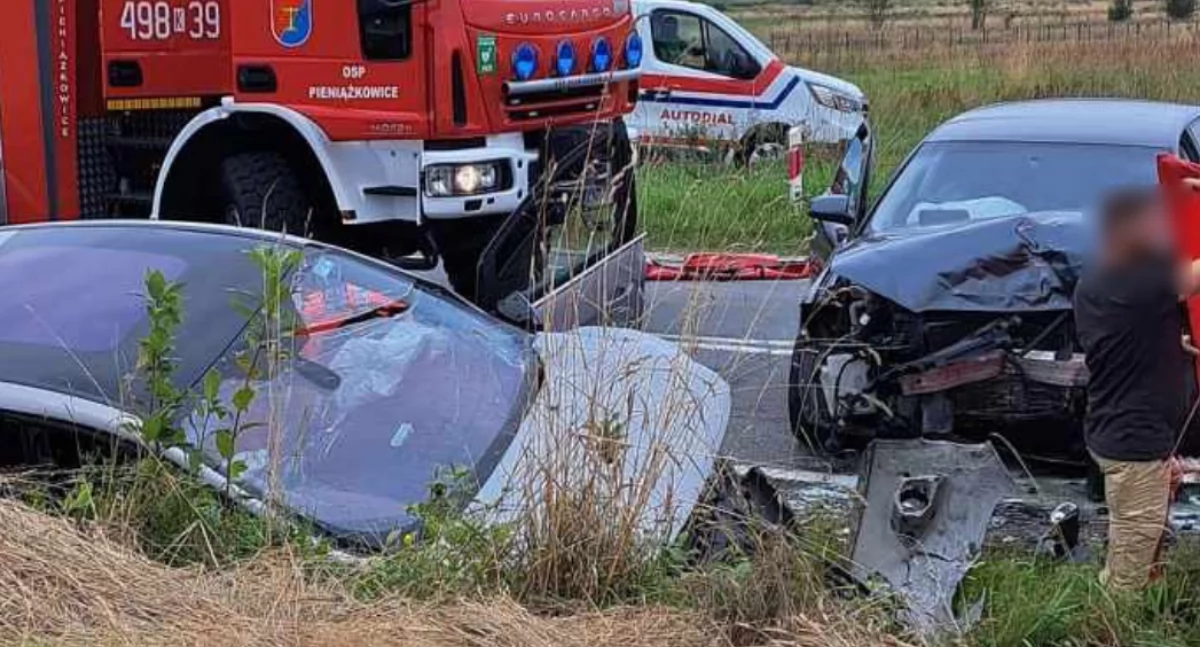 Groźny wypadek w Pieniążkowicach - dwie kobiety zabrane do szpitala