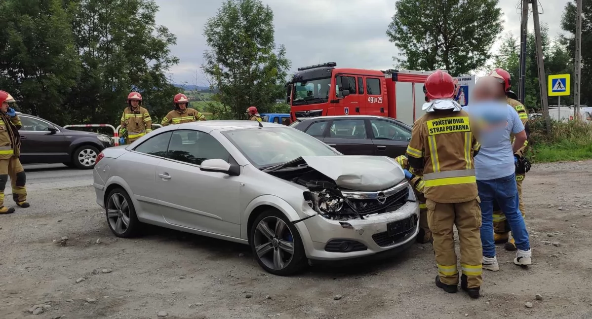 Zderzenie samochodów na Niwie