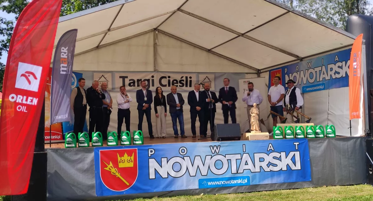 V Targi Cieśli / II Targi Dekarzy / Ciesielskie Śpasy oficjalnie otwarte