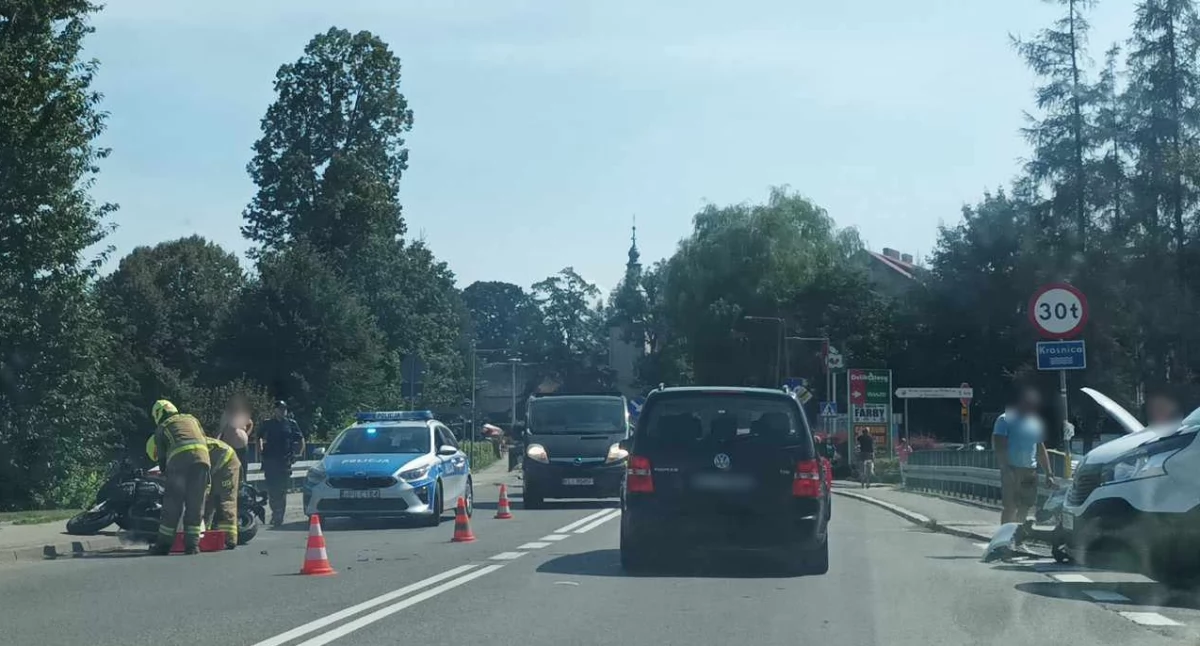 Zderzenie osobówki z motocyklem