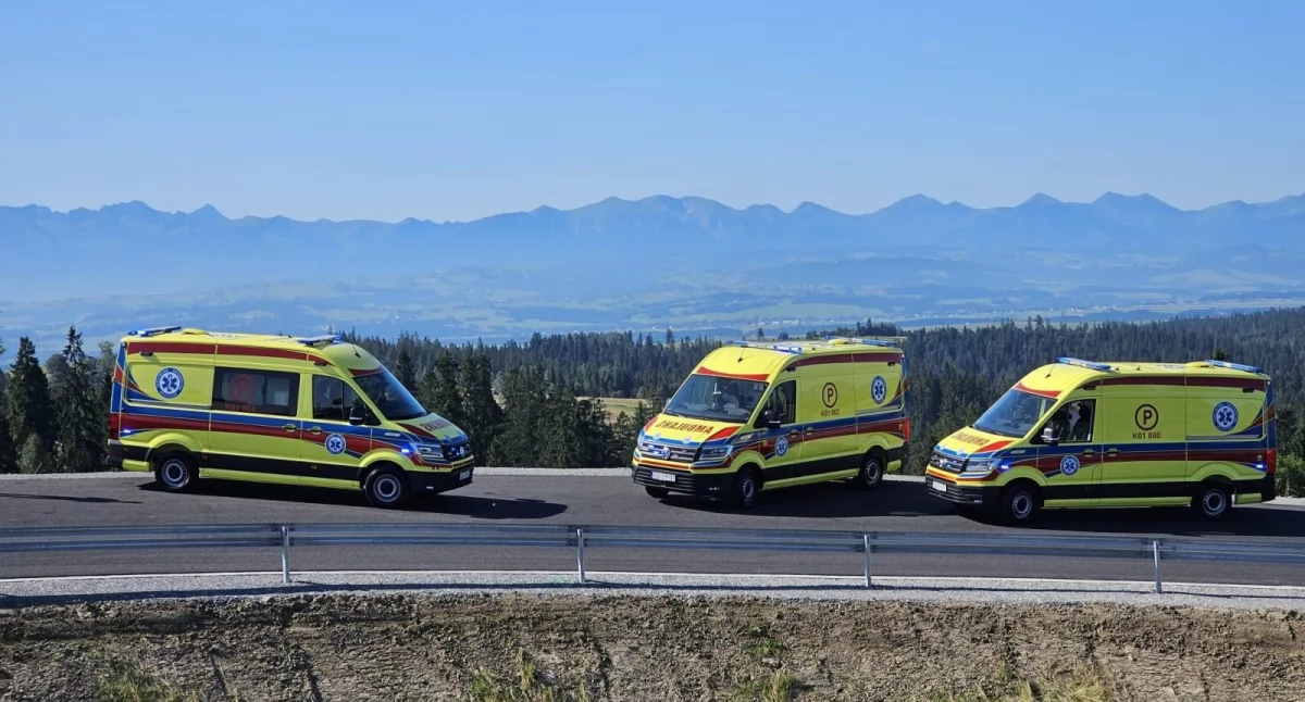 Podhalański Szpital Specjalistyczny w Nowym Targu otrzymuje nowe ambulanse 
