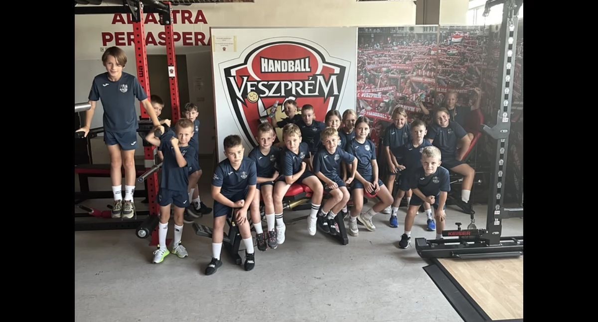 Młodzi sportowcy ze Świtu Szaflary w Veszprem