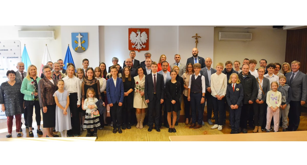 Stypendia burmistrza Zakopanego rozdane – uzdolnieni uczniowie nagrodzeni za wybitne osiągnięcia