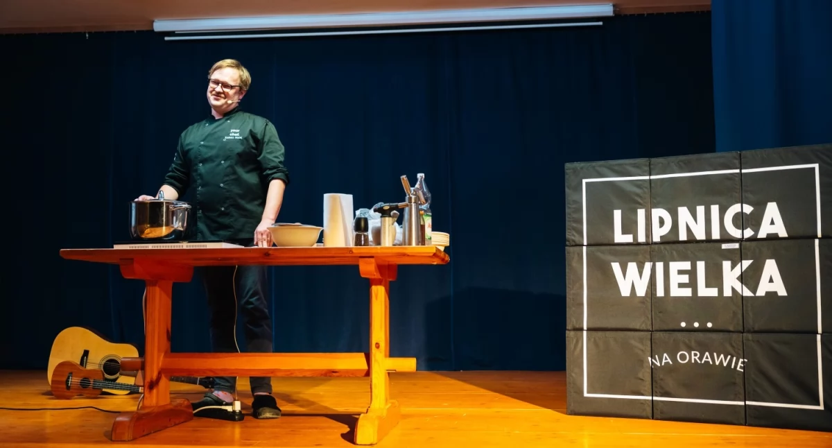 Stand-up kulinarny Macieja Kwiatkowskiego w Lipnicy Wielkiej – wyjątkowa mieszanka śmiechu i smaków