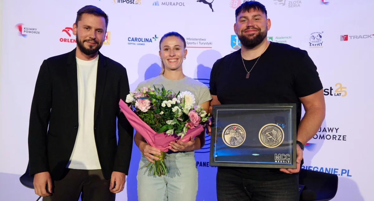 Natalia Bukowiecka z pierwszym medalem pod nowym nazwiskiem. Odebrała go na konferencji „Biegowe 360 stopni” w Zakopanem