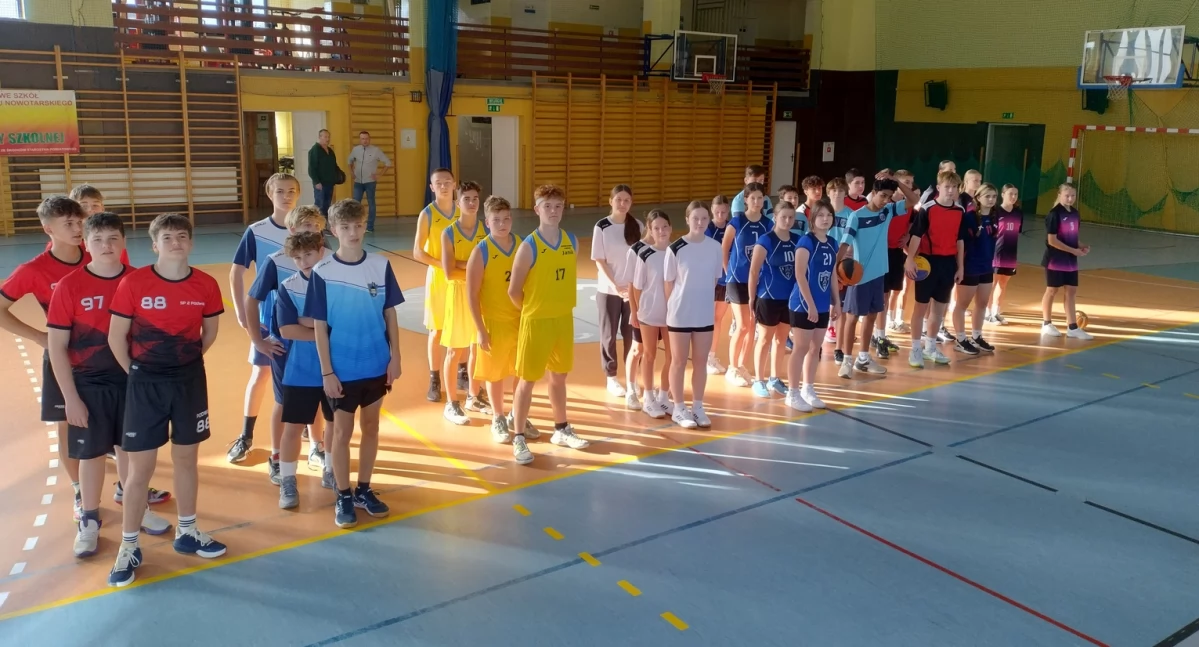 Powiatowe Igrzyska w Koszykówce 3x3 - Podwójne Zwycięstwo ZSP Sieniawa