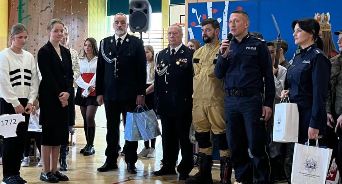 Podziękowania dla młodych strażaczek za szybką reakcję i ratunek