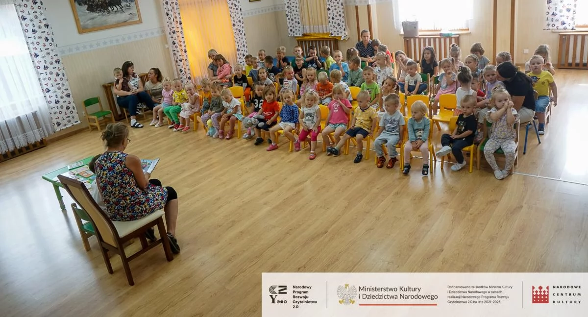 Projekt „Blisko, coraz bliżej biblioteki” z programu BLISKO realizowany przez Gminna Bibliotekę Publiczną w Kluszkowcach