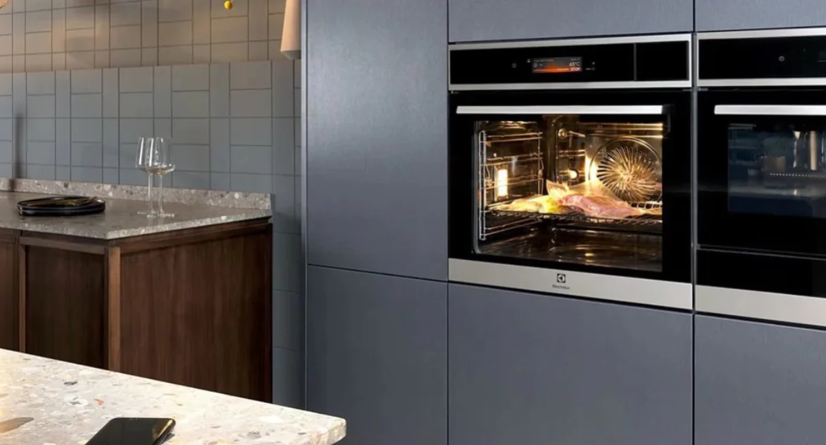 Odkryj bogactwo smaków w każdym daniu z piekarnikiem parowym Electrolux.
