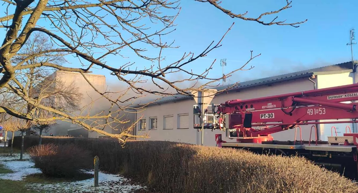 Pożar na terenie dawnego kombinatu przy ul. Ludźmierskiej