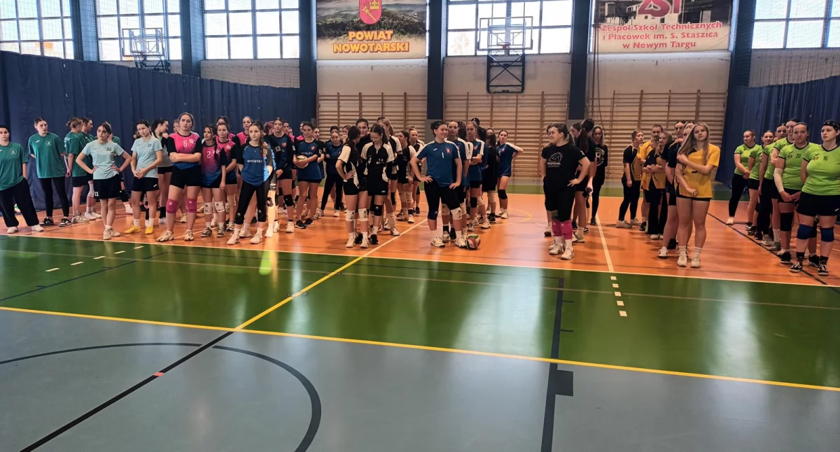 Licealiada Ośrodka Sportowego Nowy Targ – emocjonujący turniej siatkarski dziewcząt