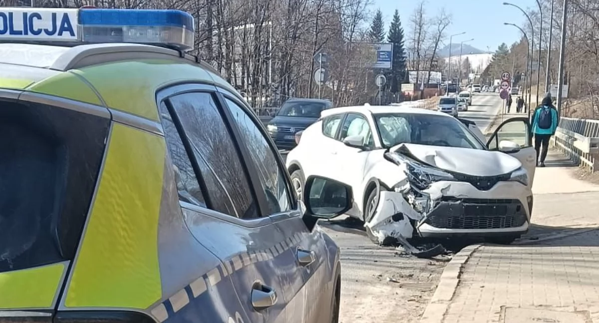  Kolizja dwóch samochodów na ulicy Ubocz – brak osób poszkodowanych