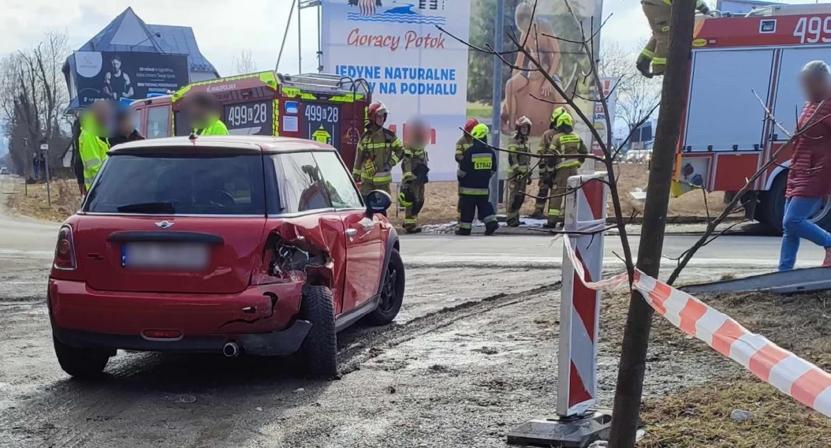 Zderzenie trzech samochodów w Szaflarach – jedna osoba trafiła do szpitala