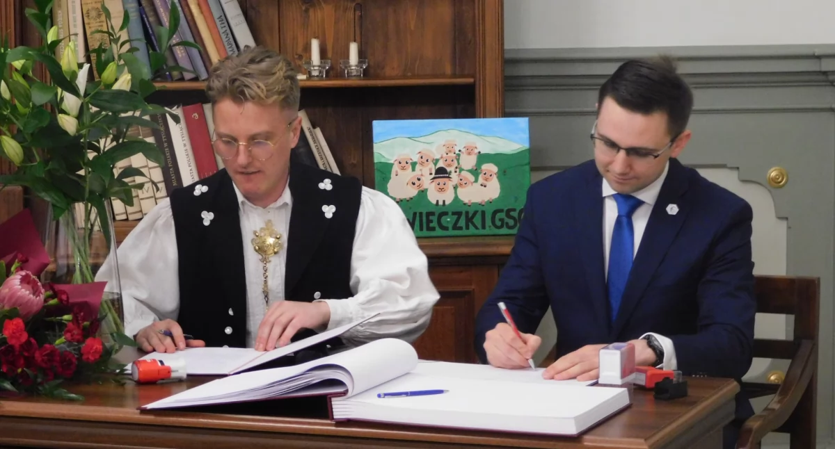 Instytut Rozwoju Orawy zacieśnia więzi z Uniwersytetem Ignatianum w Krakowie - nowy etap współpracy na rzecz badań i promocji dziedzictwa górali