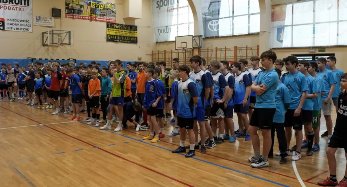 Miejskie Igrzyska Dzieci i Młodzieży Szkolnej w Halowej Piłce Nożnej Chłopców – sportowa rywalizacja na najwyższym poziomie