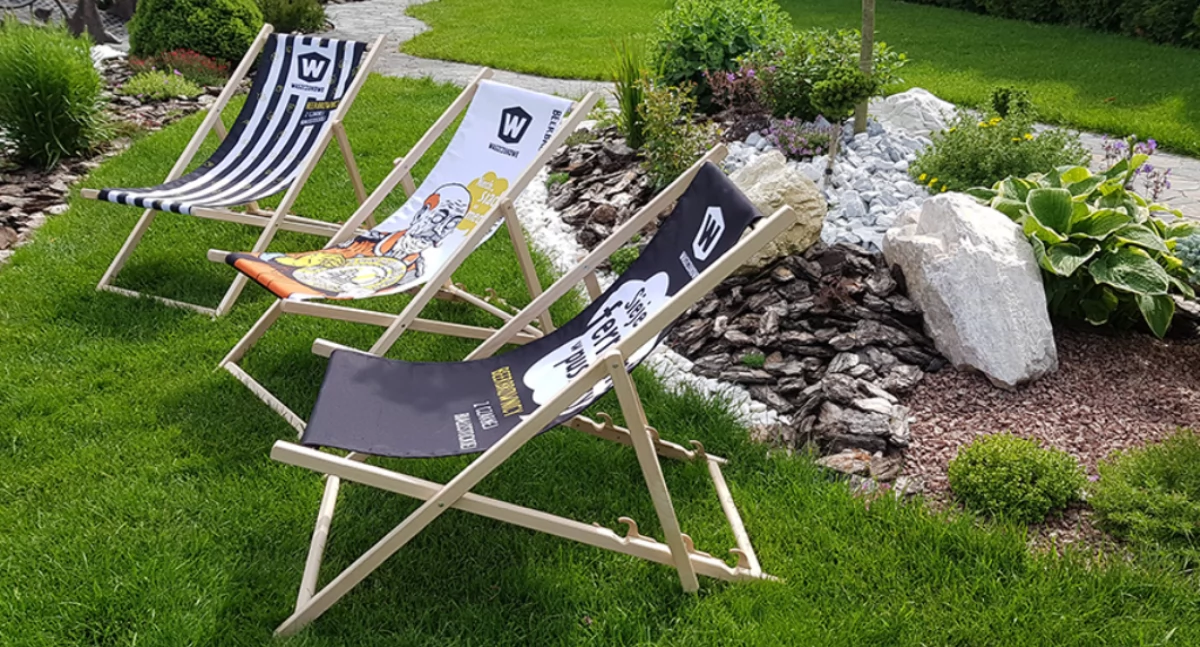 Leżaki reklamowe – Twoja marka na pierwszym planie