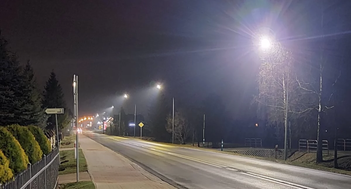 Rogoźnik rozbłysnął nowym światłem – wymiana oświetlenia ulicznego na LED