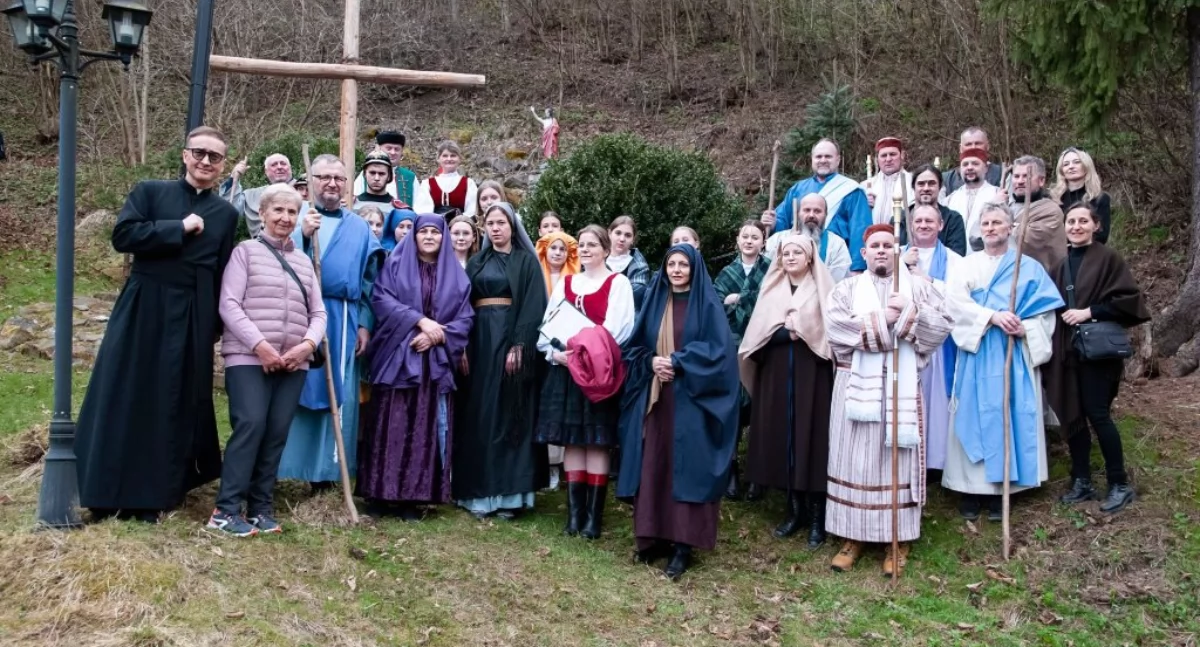 Pielgrzymi Nadziei - Łapszańskie Misterium Wielkiego Postu
