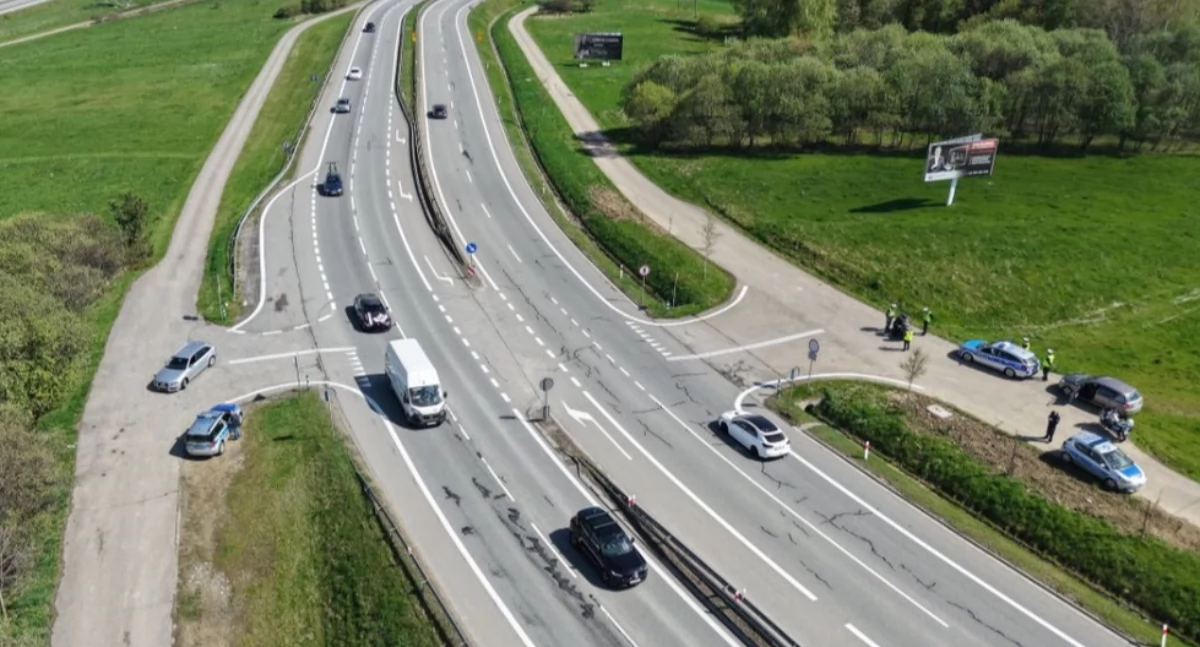 Policyjna akcja „Bezpieczny Motocyklista” na drogach powiatu nowotarskiego
